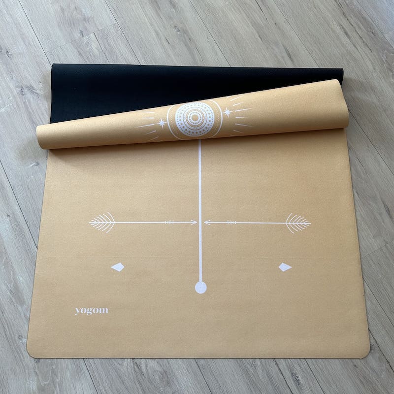 Sur Tapis de Yoga de Voyage Shibori Iris Gamme Voyage Yogom