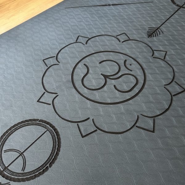 Tapis de yoga épais Yomad Om 8 mm Marine – Image 7