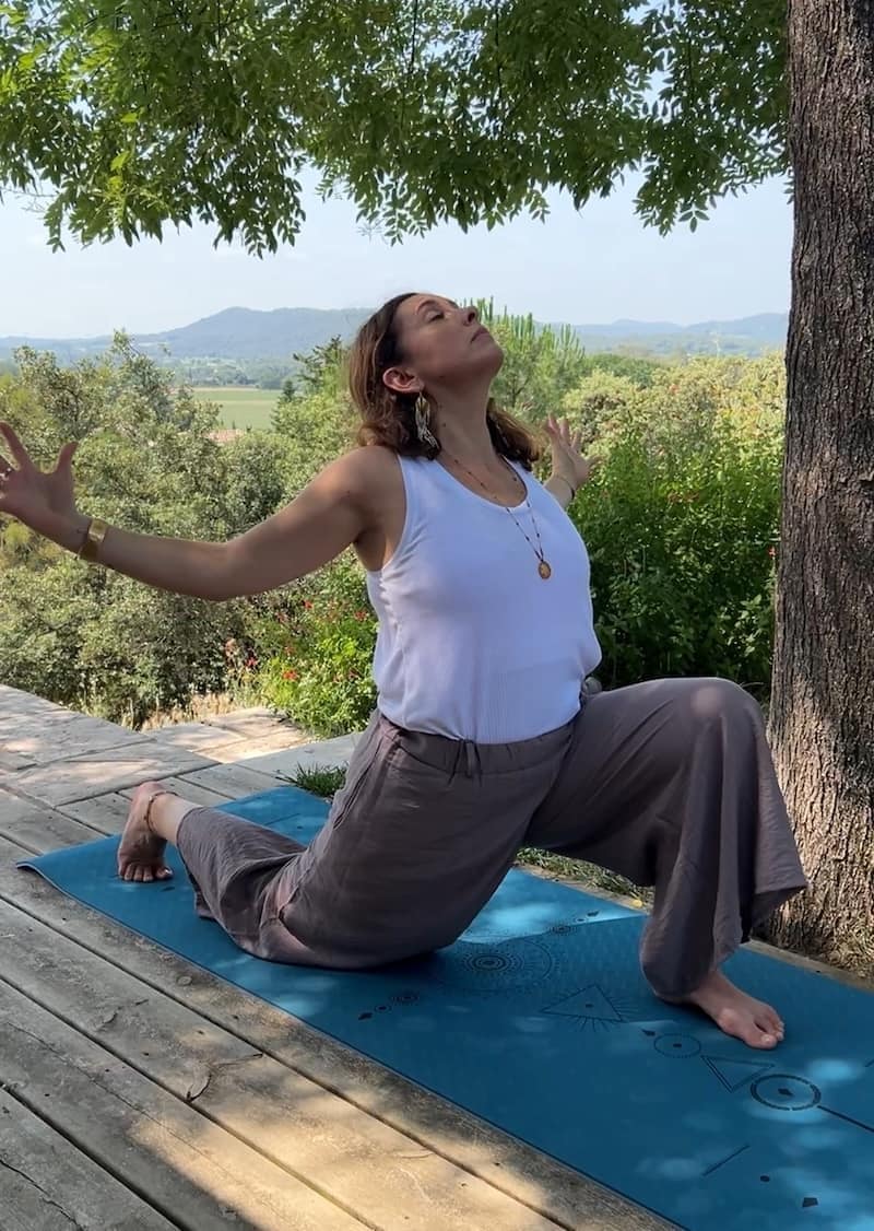 Tapis de yoga Yogom-hero section mobile home