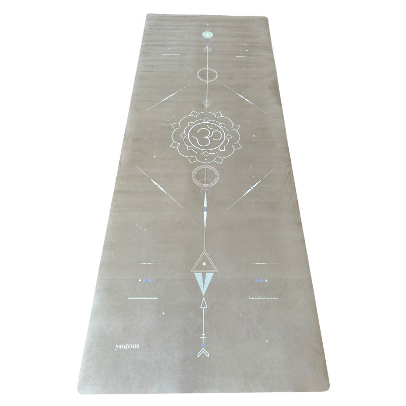 Tapis de yoga Performance Om taupe Yogom