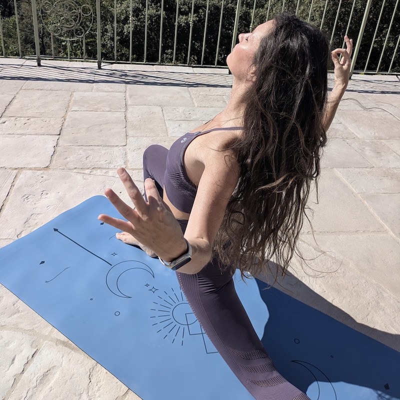 Tapis de yoga Star Solaire bleu Yogom